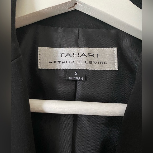 Tahari Blazer - Picture 3 of 5